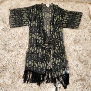 Lularoe Monroe Kimono With Fringe Green and Black Size Small‎